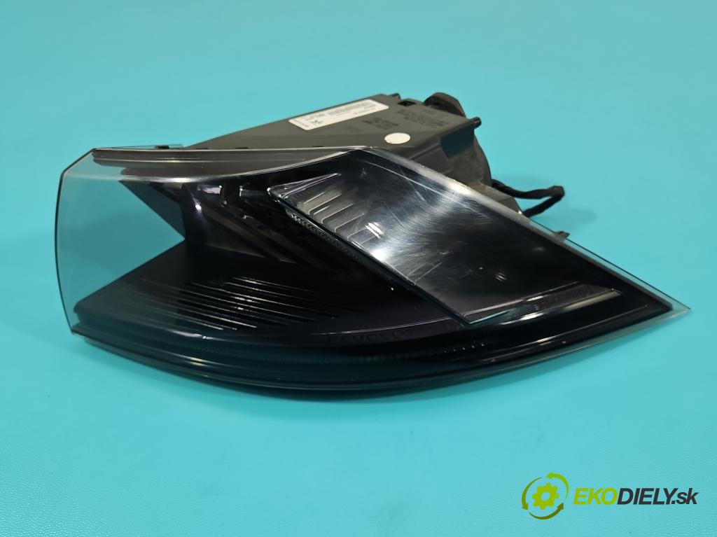 Peugeot 508 II 2018- 1.6 224 hp automatic 165 kW 1598 cm3 5- světlo zadní pravé 9813508480 (Klika dveří ostatní)