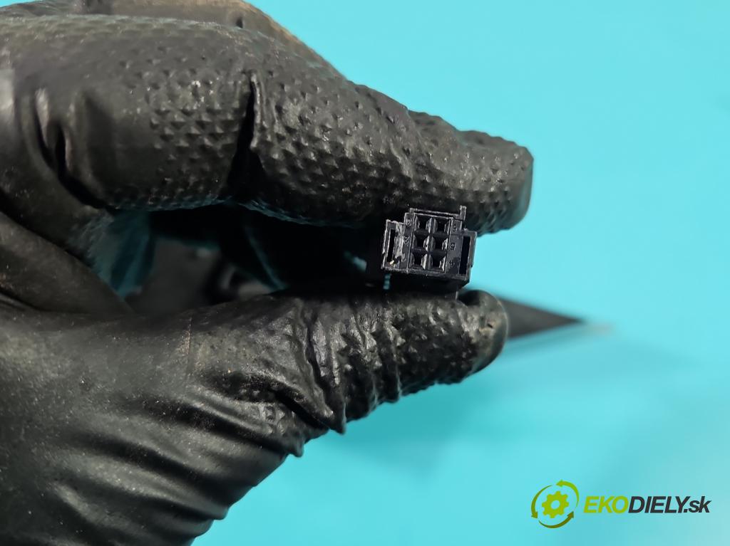 Peugeot 508 II 2018- 1.6 224 hp automatic 165 kW 1598 cm3 5- světlo zadní pravé 9813508480 (Klika dveří ostatní)