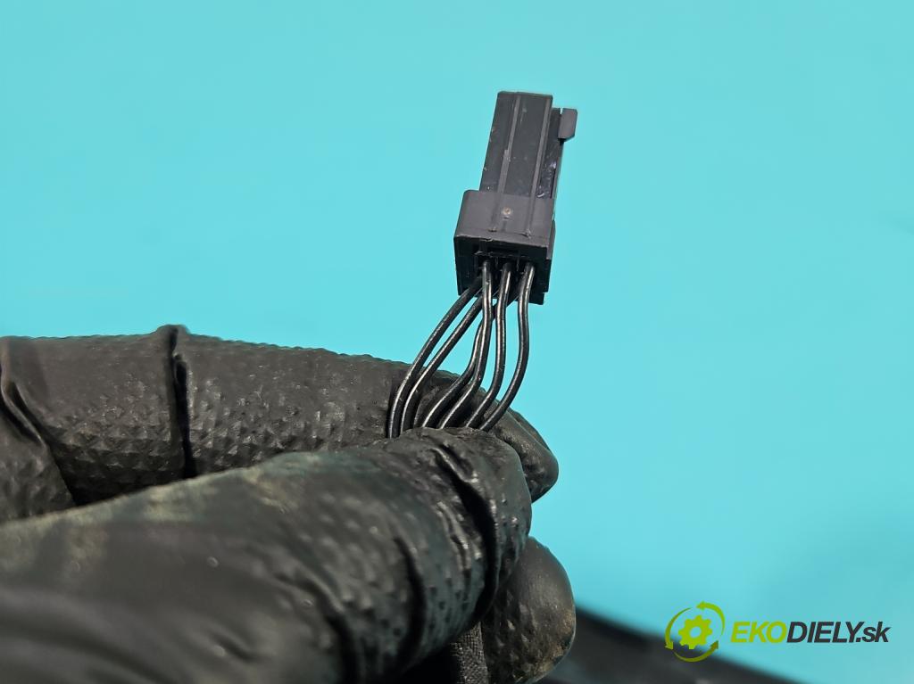 Peugeot 508 II 2018- 1.6 224 hp automatic 165 kW 1598 cm3 5- světlo zadní pravé 9813508480 (Klika dveří ostatní)