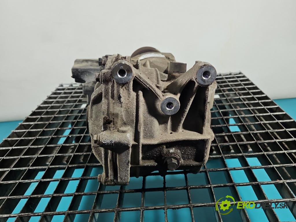 Volvo S90 II 2016- 2.0 T 320KM automatic 235 kW 1969 cm3 4- Most: zadní: P1216684