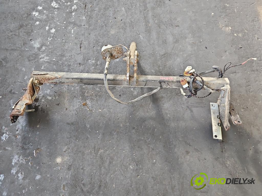 Nissan Qashqai I J10 2006-2013 1.6 16V 117 HP manual 86 kW 1598 cm3 5- Hák: vlečení:  (Ťažné zariadenie)