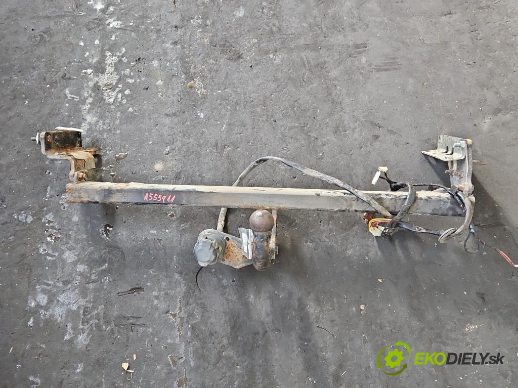 Nissan Qashqai I J10 2006-2013 1.6 16V 117 HP manual 86 kW 1598 cm3 5- Hák: vlečení:  (Ťažné zariadenie)