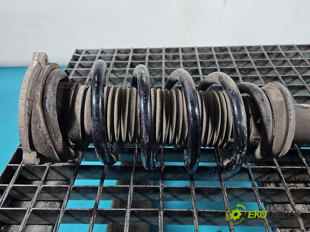 Volvo S90 II 2016- 2.0 T 320KM automatic 235 kW 1969 cm3 4- pružina přední 31360845