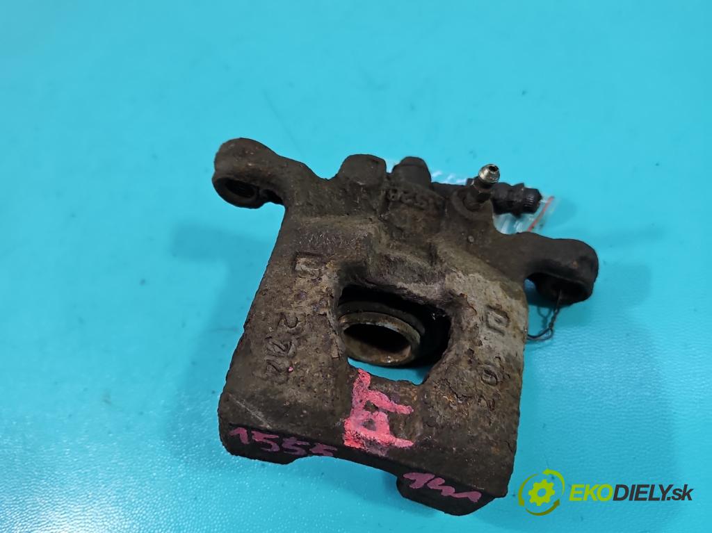 Nissan Qashqai I J10 2006-2013 1.6 16V 117 HP manual 86 kW 1598 cm3 5- brzdič zadné pravý  (Kľučka dverí ostatné)