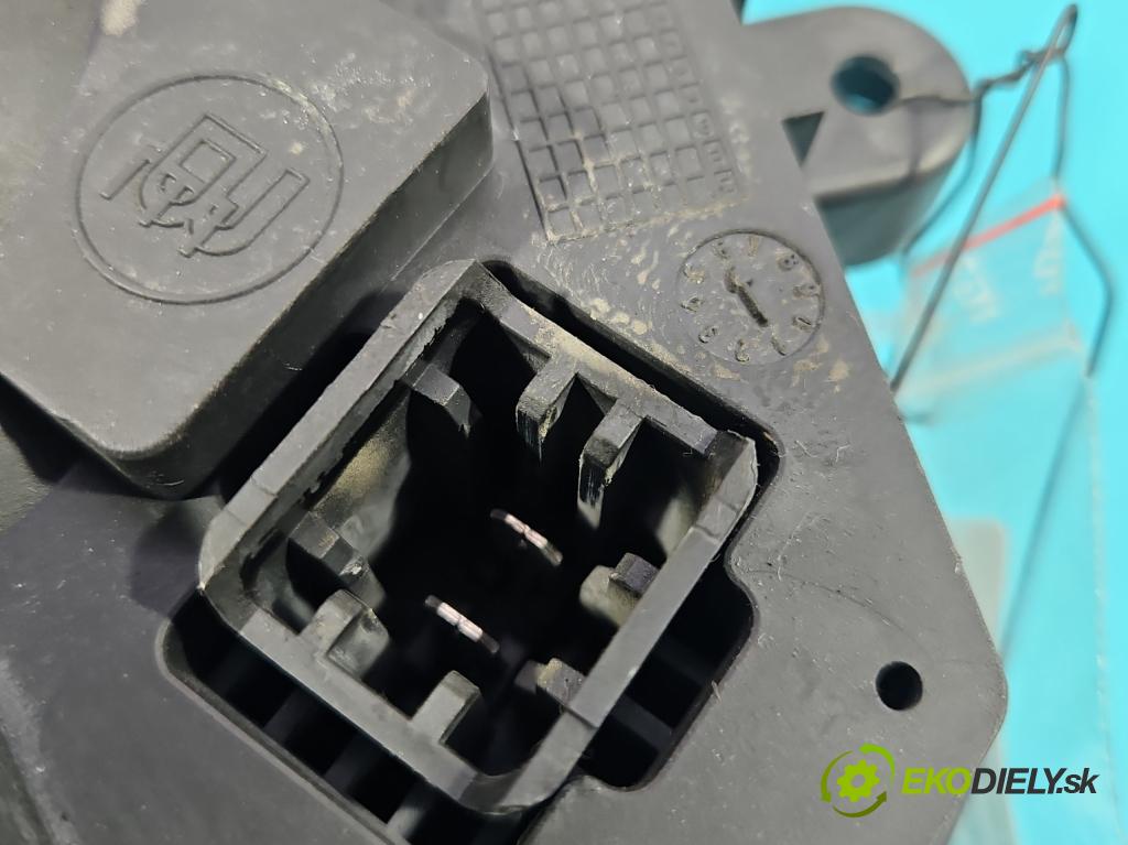 Vw Passat B5 1995-2005 1.9 tdi 90 hp manual 66 kW 1896 cm3 4- ventilátor vzduchu 8D1820021