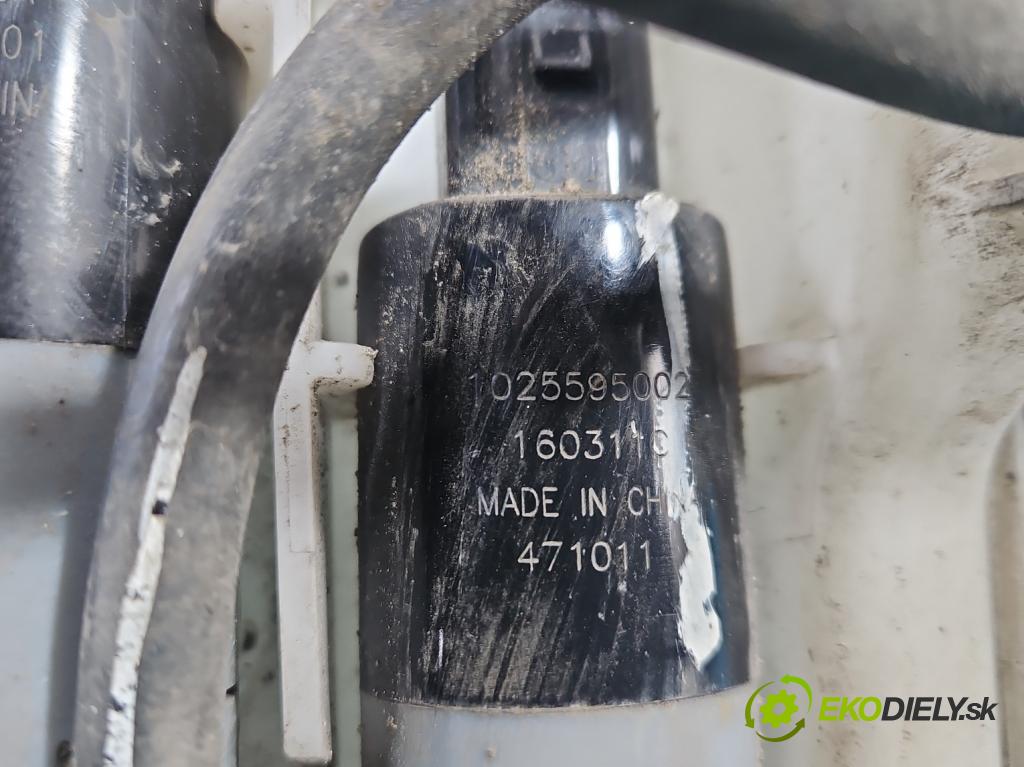 Volvo S90 II 2016- 2.0 T 320KM automatic 235 kW 1969 cm3 4- nádržka tekutina: ostrekovačov 31378731