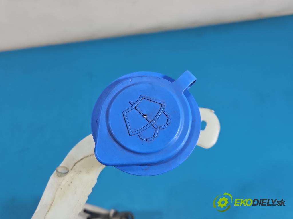 Volvo S90 II 2016- 2.0 T 320KM automatic 235 kW 1969 cm3 4- nádržka tekutina: ostrekovačov 31378731