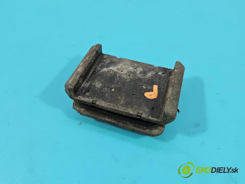 Volvo S90 II 2016- 2.0 T 320KM automatic 235 kW 1969 cm3 4- Upevnenie: 31429065