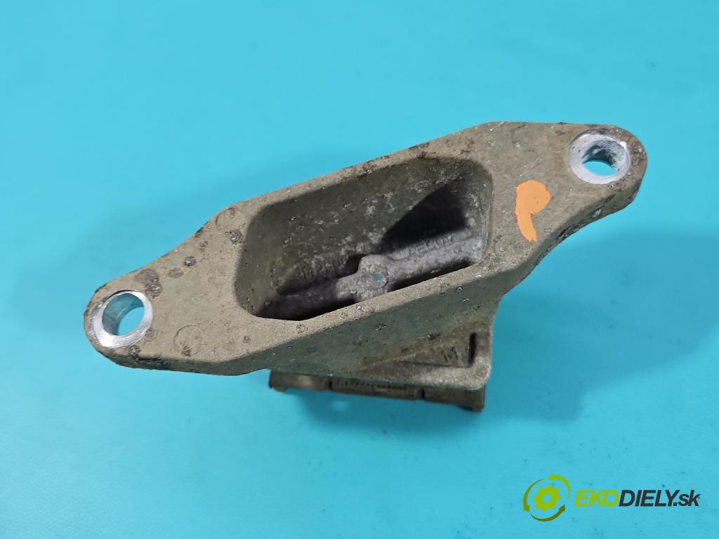 Volvo S90 II 2016- 2.0 T 320KM automatic 235 kW 1969 cm3 4- Upevnenie: 31429065