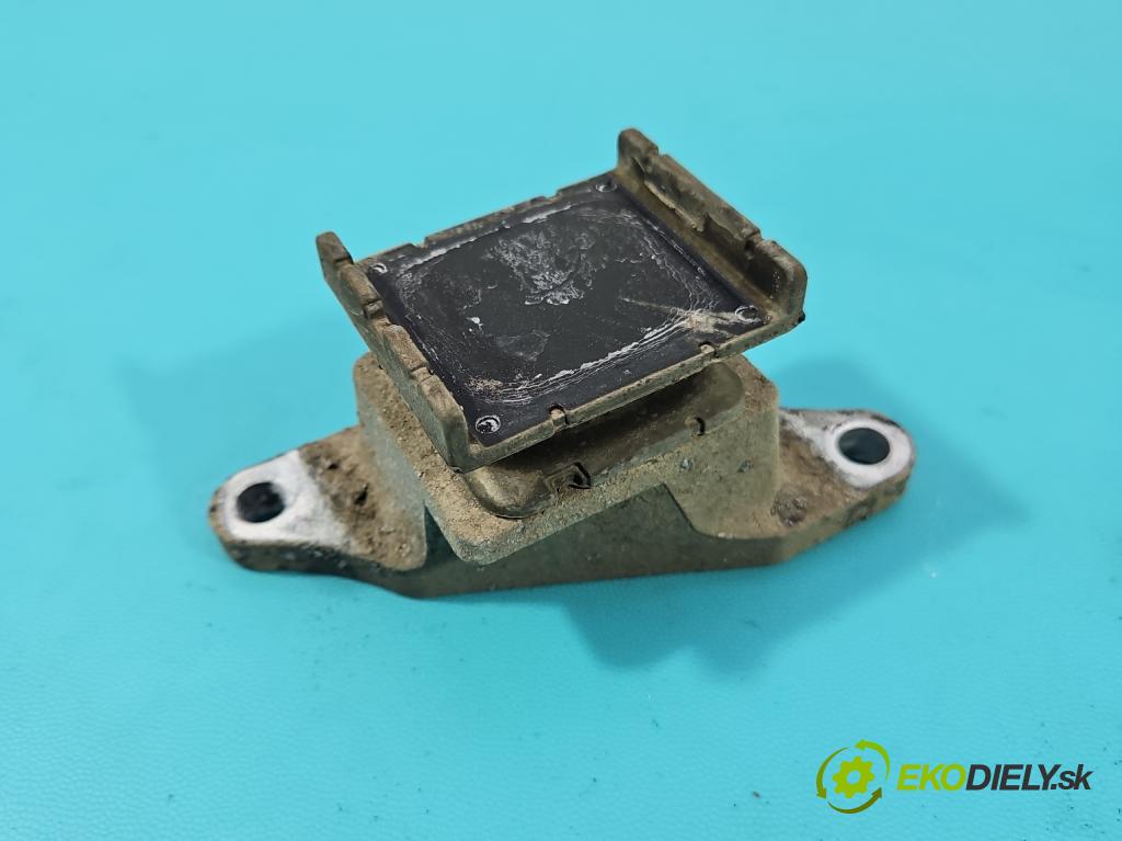 Volvo S90 II 2016- 2.0 T 320KM automatic 235 kW 1969 cm3 4- Upevnenie: 31429065