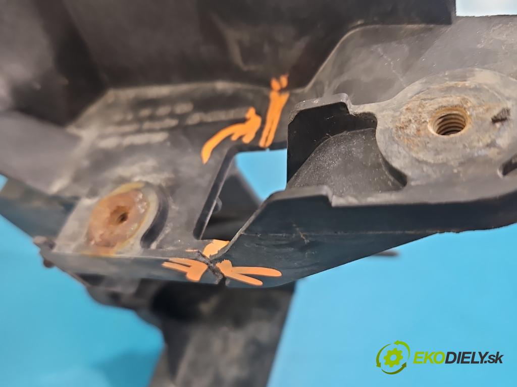 Mercedes B W245 2005-2011 2.0 CDI 109 HP manual 80 kW 1992 cm3 5- pas predný A1696201634 (Výstuha predná)