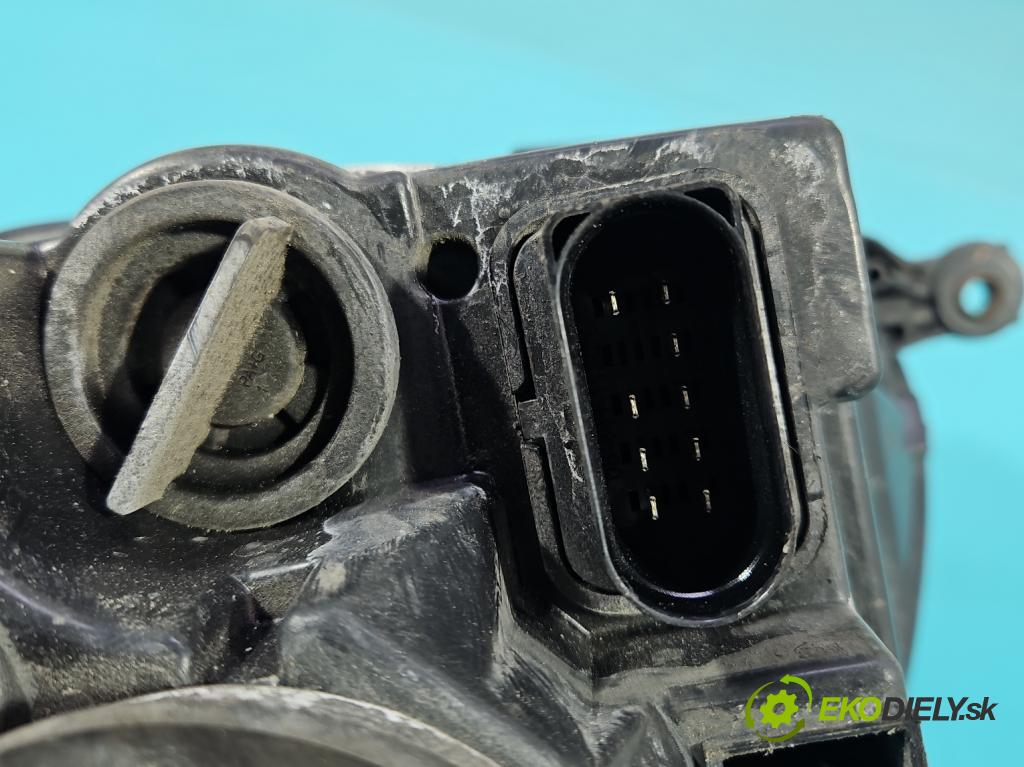 Vw Golf V 2003-2009 1.6 FSI 116 HP manual 85 kW 1598 cm3 5- Reflektor: pravý  (Svetlo predné pravé)