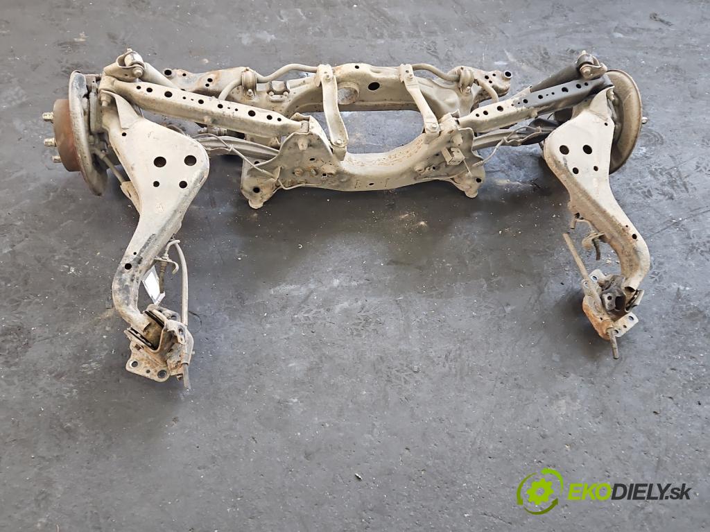 Nissan Qashqai I J10 2006-2013 1.6 16V 117 HP manual 86 kW 1598 cm3 5- zadna výstuha  (Výstuha zadná)