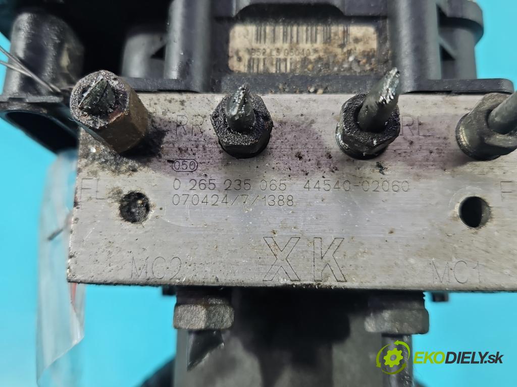 Toyota Auris I 2006-2013 2.0 D4D 126 HP manual 93 kW 1998 cm3 5- čerpadlo abs 0265235065 (Pumpa ABS)