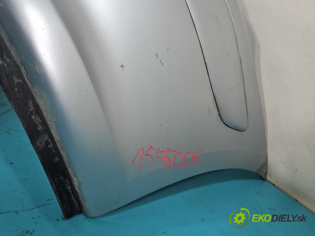 Peugeot 307 1.6 hdi 109 HP manual 80 kW 1560 cm3 5- nárazník predné  (Kľučka dverí ostatné)