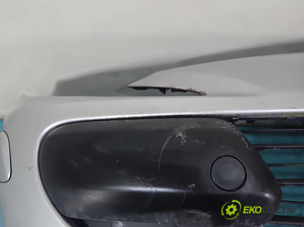 Peugeot 307 1.6 hdi 109 HP manual 80 kW 1560 cm3 5- nárazník predné  (Kľučka dverí ostatné)