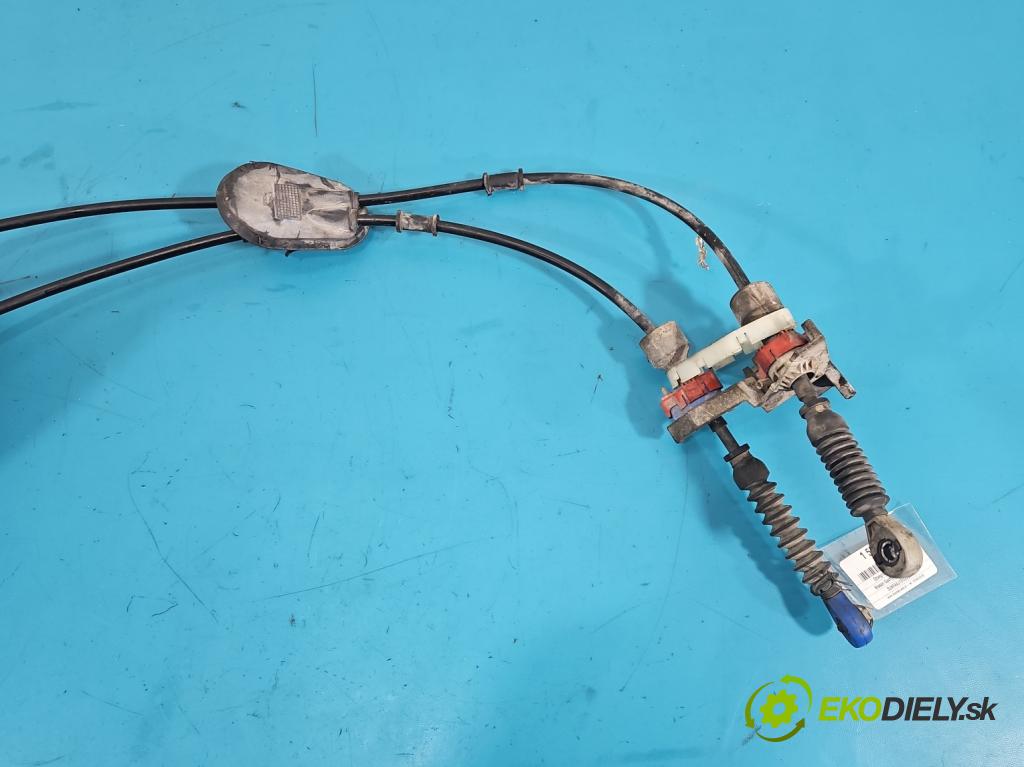 Nissan Qashqai I J10 2006-2013 1.6 16V 117 hp manual 86 kW 1598 cm3 5- kulisa změny stupňová 60641233 (Řadicí páka (kulisa) )