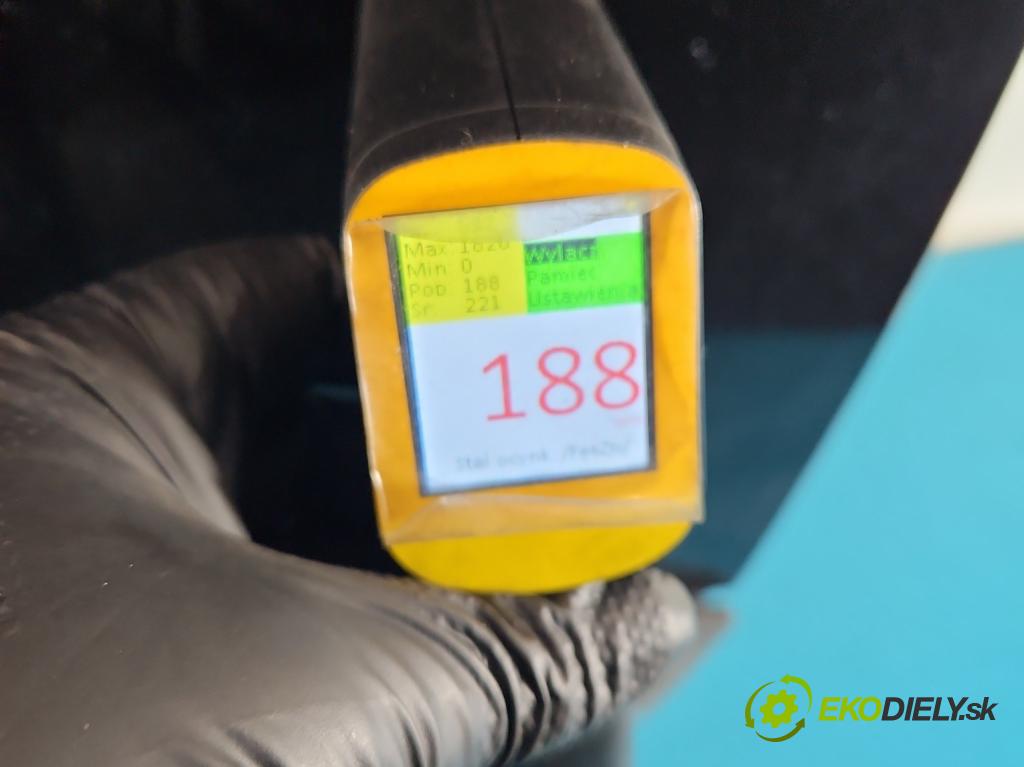 Peugeot 3008 II 2016-2023 1.5 hdi 131 hp automatic 96 kW 1499 cm3 5- dveře přední pravé  (Klika dveří ostatní)