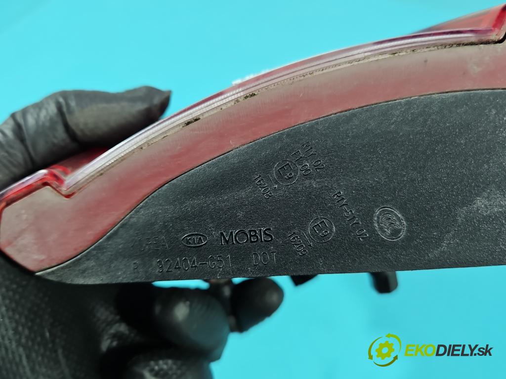 Kia Niro I 2016-2022 1.6 GDI 105 HP automatic 77 kW 1580 cm3 5- svetlo / reflektor zadné pravé 92404-G51 (Kľučka dverí ostatné)