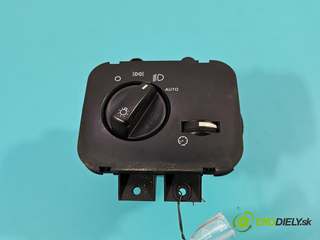 Land rover Range Rover sport I L320 3.6 TD V8 272 hp automatic 200 kW 3628 cm3 5- Přepínač světel na deska: YUD501480