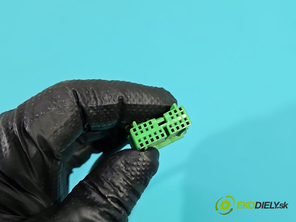 Land rover Range Rover sport I L320 3.6 TD V8 272 HP automatic 200 kW 3628 cm3 5- prepínač ostatné YUB500170PVJ