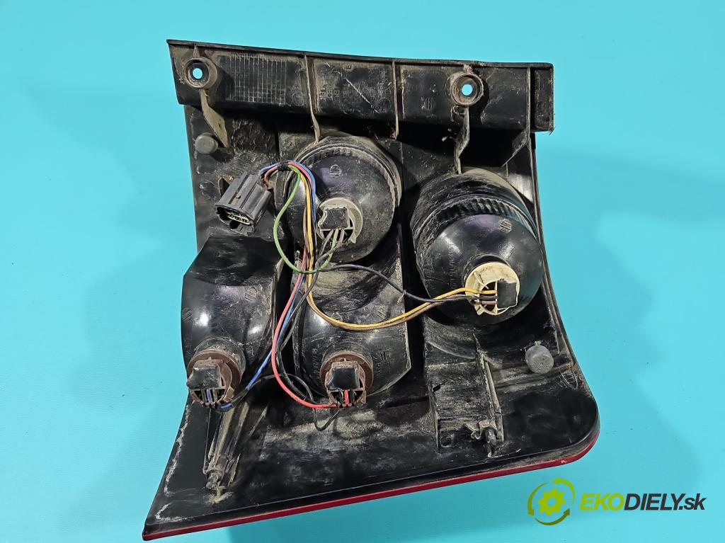 Land rover Range Rover sport I L320 3.6 TD V8 368DT 272 hp automatic 200 kW 3628 cm3 5- světlo zadní levé XFB500430 (Klika dveří ostatní)