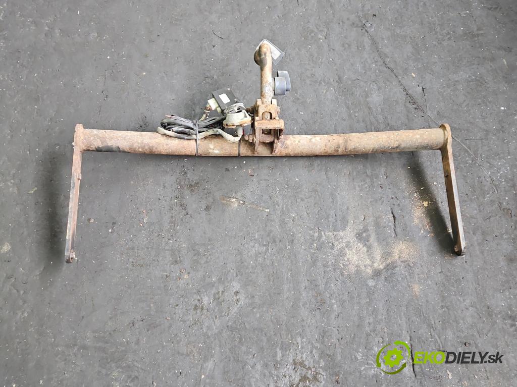 Vw Golf V 2003-2009 1.6 FSI 116 HP manual 85 kW 1598 cm3 5- Hák: vlečení:  (Ťažné zariadenie)