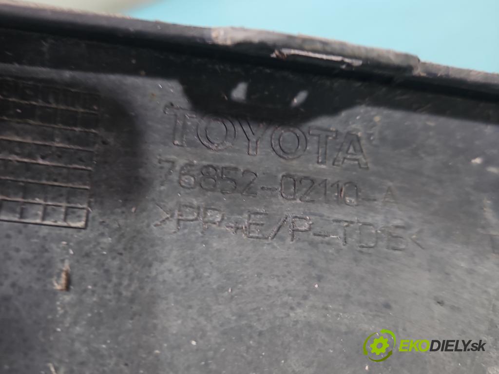 Toyota Auris I 2006-2013 2.0 D4D 126 HP manual 93 kW 1998 cm3 5- nárazník predné  (Kľučka dverí ostatné)