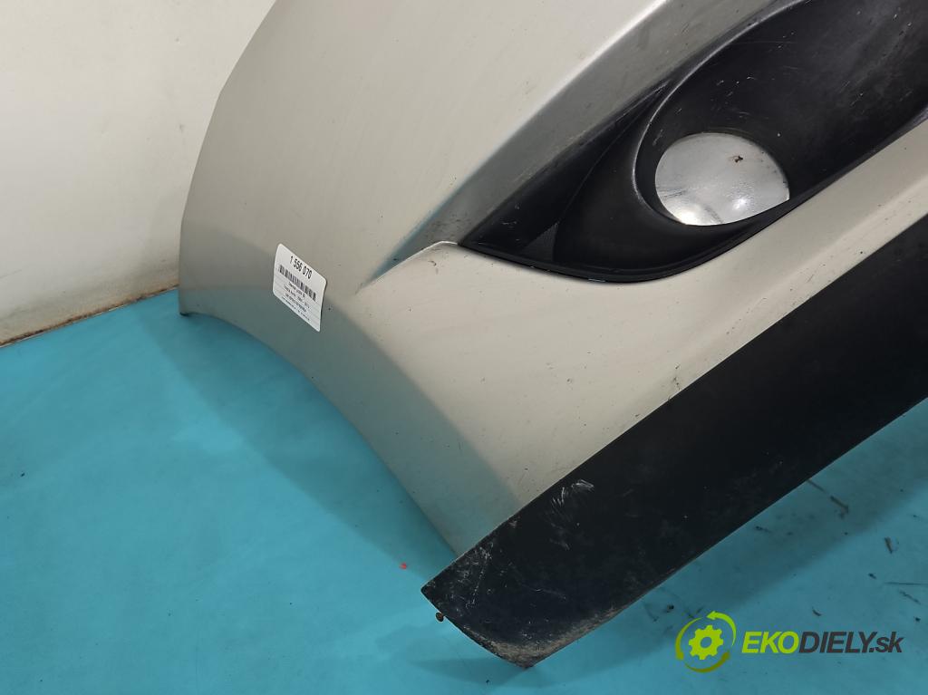 Toyota Auris I 2006-2013 2.0 D4D 126 HP manual 93 kW 1998 cm3 5- nárazník predné  (Kľučka dverí ostatné)