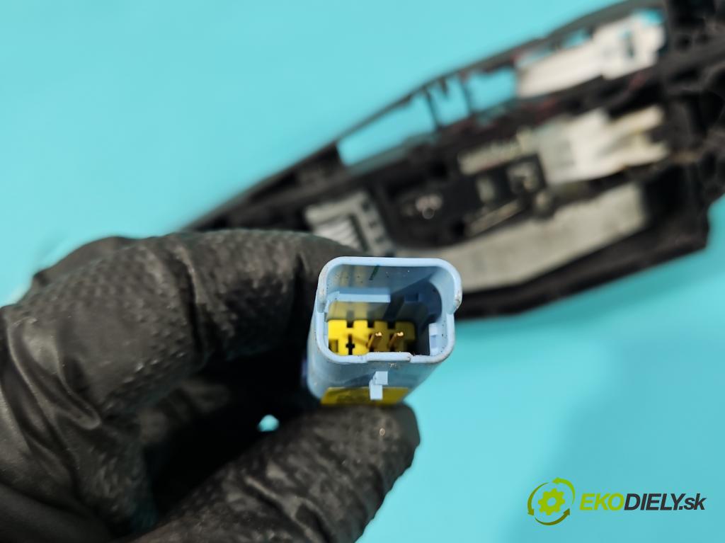 Peugeot 508 II 2018- 1.6 224hp automatic 165 kW 1598 cm3 5- rukoväť predné pravé mimo: 9686433680 (Kľučka dverí ostatné)