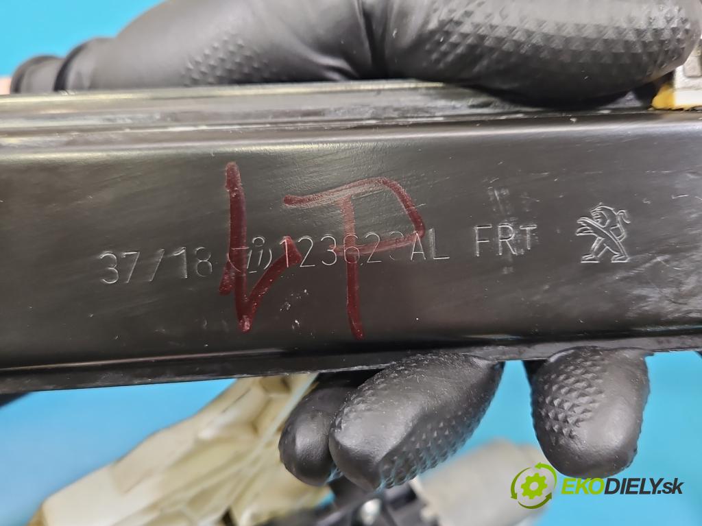 Peugeot 508 II 2018- 1.6 224hp automatic 165 kW 1598 cm3 5- mechanizmus okna predné ľavý 9830160380