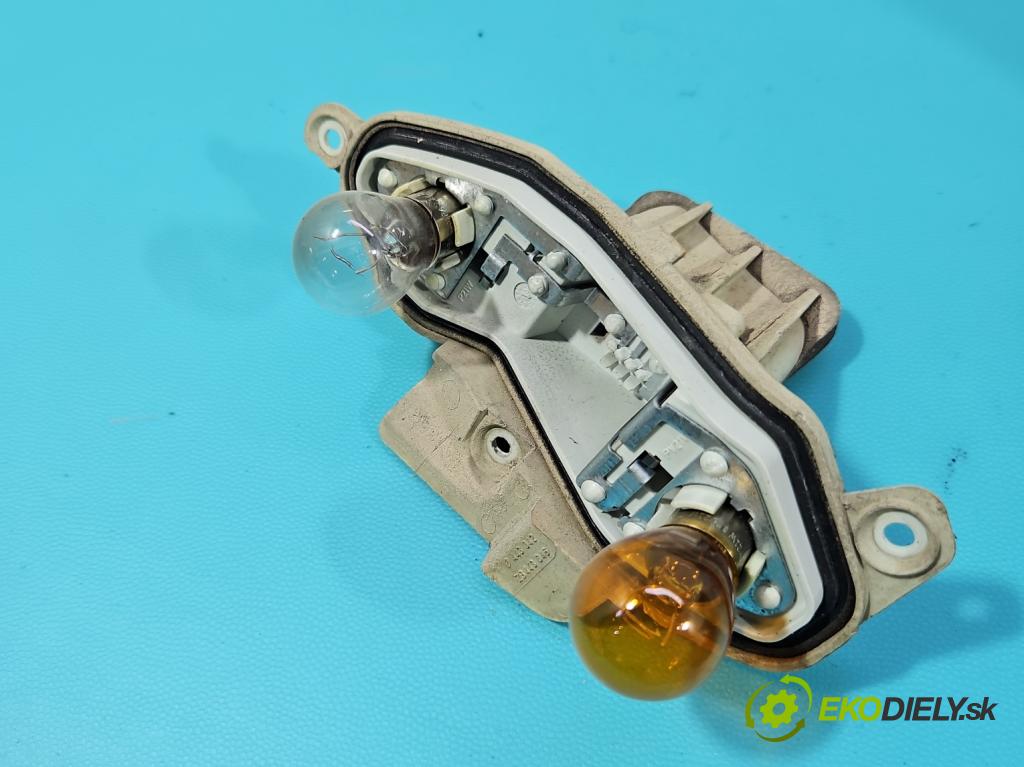 Opel Vectra C 2002-2008 1.9 cdti 150 hp manual 110 kW 1910 cm3 5- světlo zadní pravé 24469462 (Klika dveří ostatní)