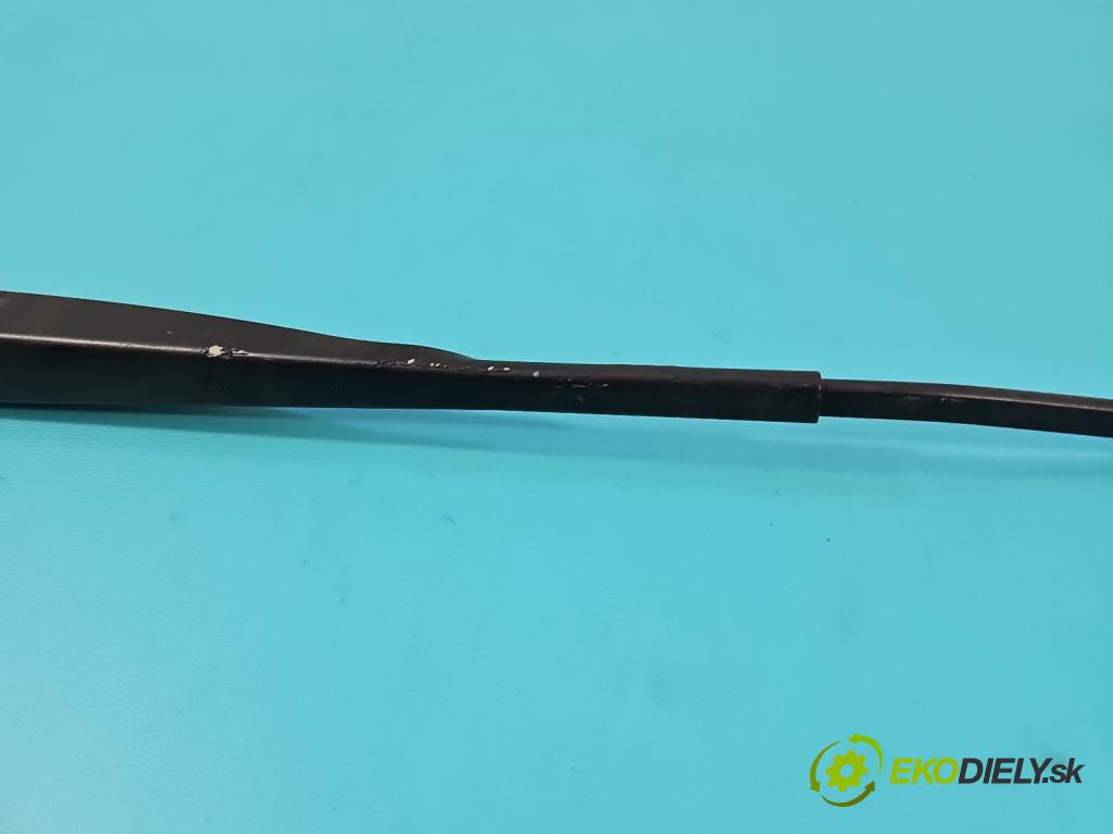 Renault Express 1.5 dci 95 hp manual 70 kW 1461 cm3 5- rameno stěrače levé 288817245R