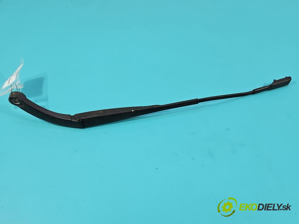 Renault Express 1.5 dci 95 hp manual 70 kW 1461 cm3 5- rameno stěrače levé 288817245R