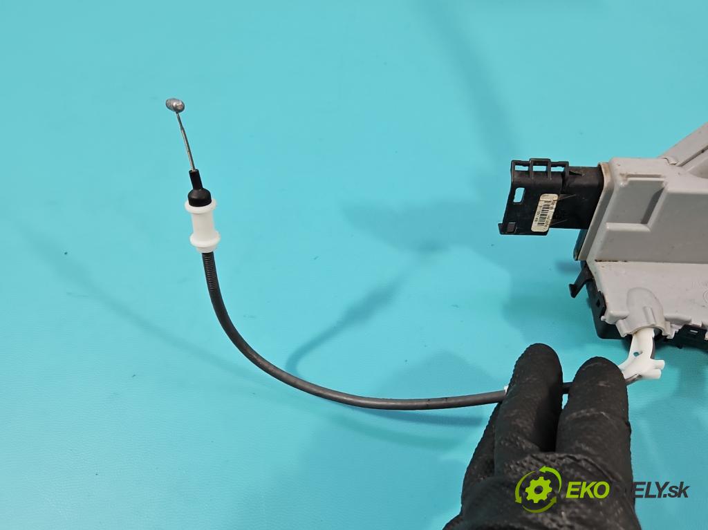 Peugeot 508 II 2018- 1.6 224 hp automatic 165 kW 1598 cm3 5- zámek zadní levý 132759