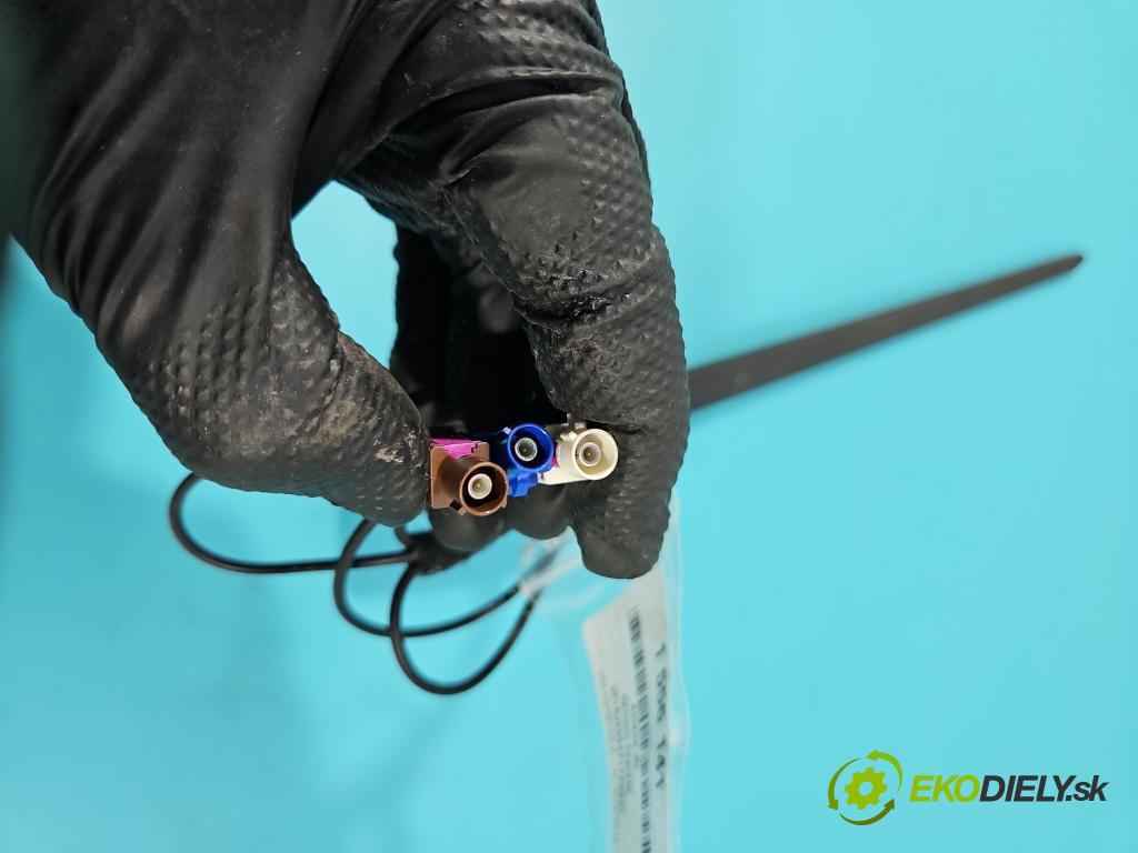 Renault Express 1.5 dci 95 hp manual 70 kW 1461 cm3 5- Antena 282160241R