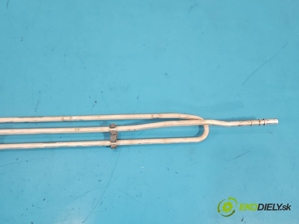 Renault Express 1.5 dci 95 HP manual 70 kW 1461 cm3 5- chladič palivo