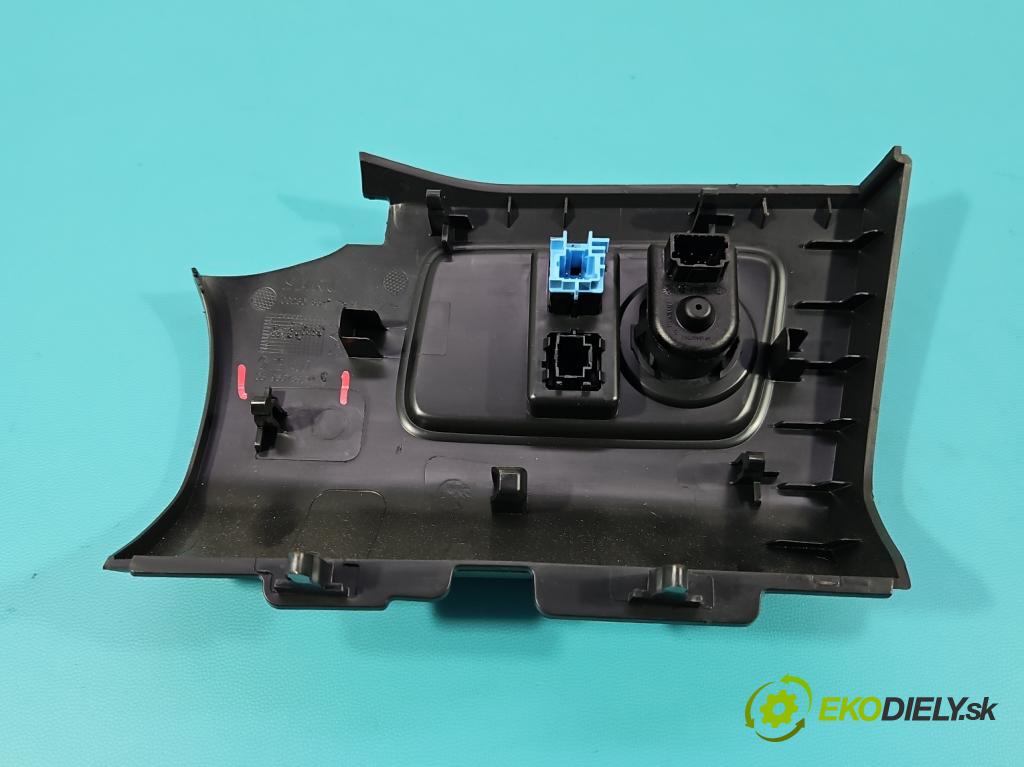 Renault Express 1.5 dci 95 HP manual 70 kW 1461 cm3 5- prepínač okien spätných zrkadiel 681950789R