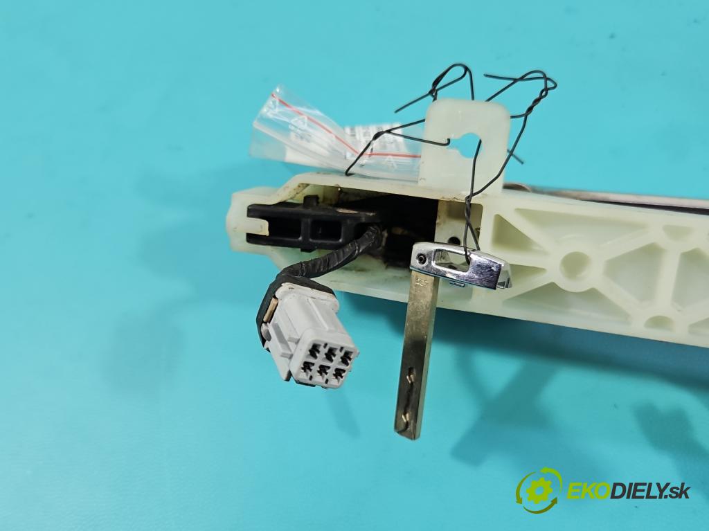 Kia Niro I 2016-2022 1.6 GDI 105 hp automatic 77 kW 1580 cm3 5- klika přední levé  (Vnější přední levá klika dveří)