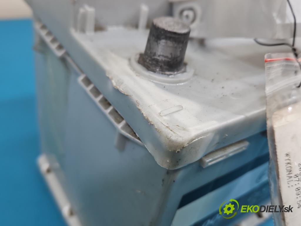 Audi A3 8L 1996-2003 1.6 SR 102 hp manual 75 kW 1595 cm3 3- Akumulator automobilový