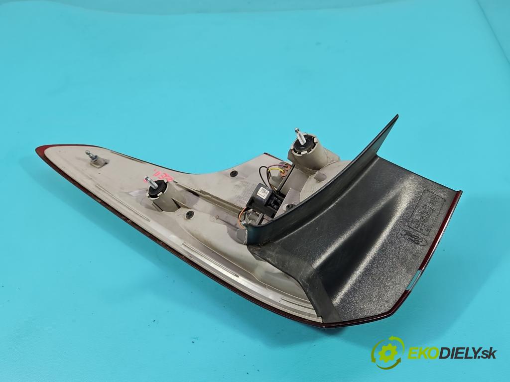 Ford Focus Mk3 2010-2018 1.6 tdci 95 hp manual 70 kW 1560 cm3 5- světlo zadní levé F1EB-13405-D (Klika dveří ostatní)