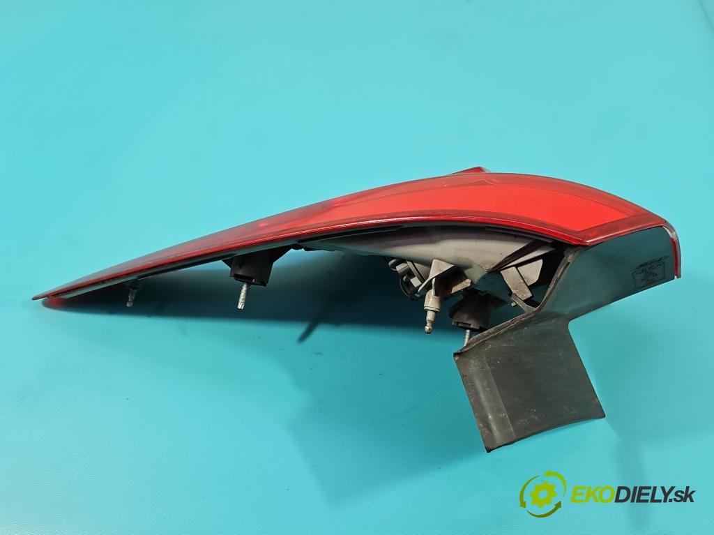 Ford Focus Mk3 2010-2018 1.6 tdci 95 hp manual 70 kW 1560 cm3 5- světlo zadní pravé F1EB-13404-D (Klika dveří ostatní)