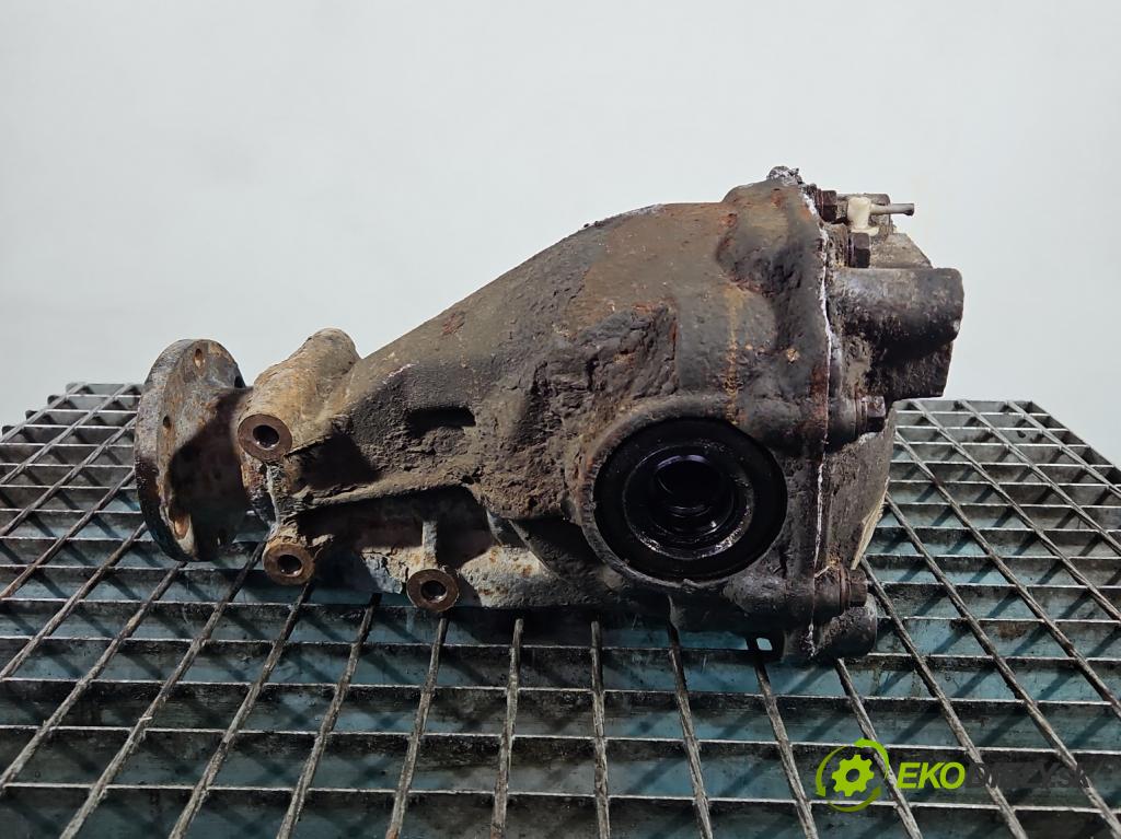 Mitsubishi Outlander I 2003-2006 2.0 16V 136 HP manual 100 kW 1997 cm3 5- Most: zadní: T01NQ0566