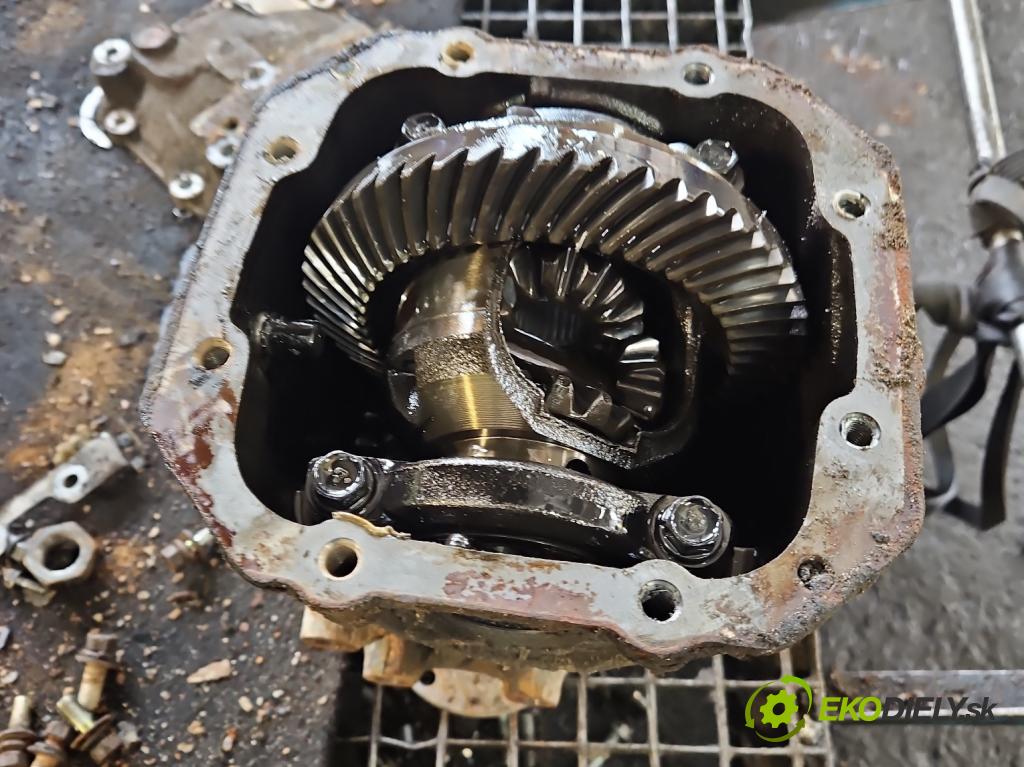 Mitsubishi Outlander I 2003-2006 2.0 16V 136 HP manual 100 kW 1997 cm3 5- Most: zadní: T01NQ0566