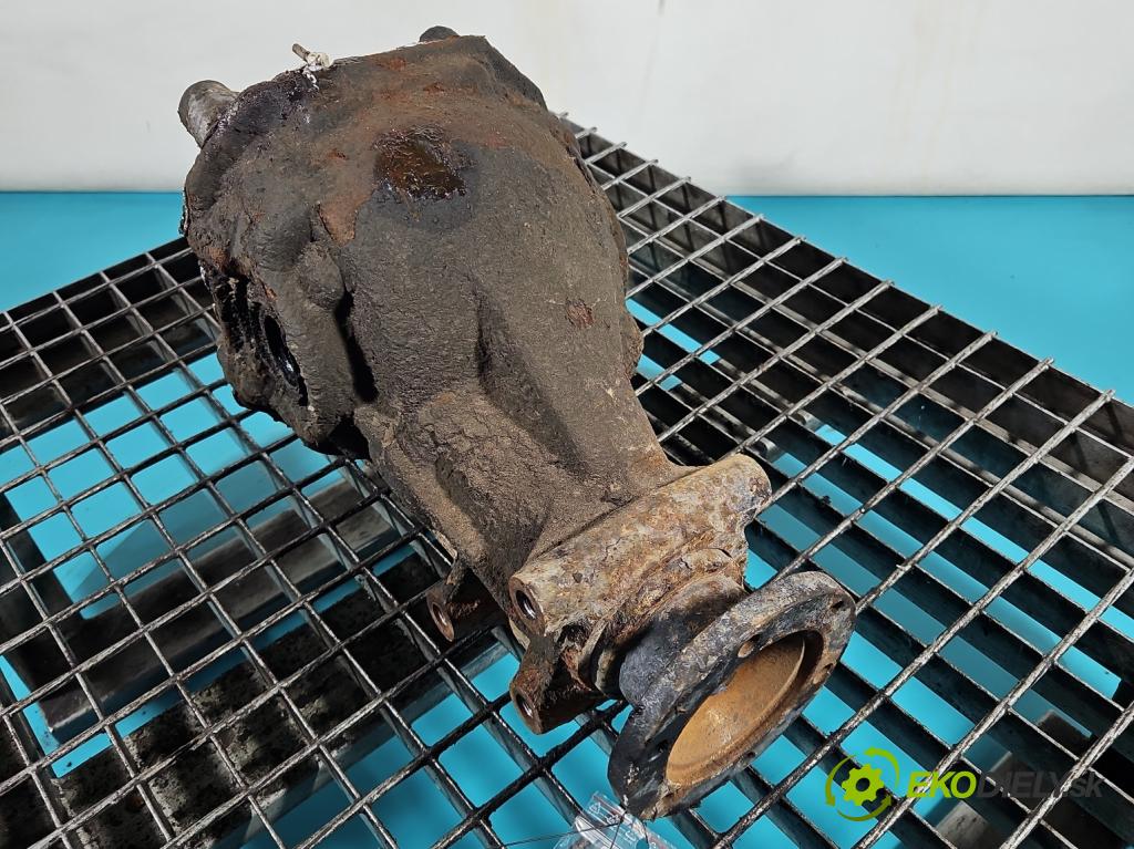 Mitsubishi Outlander I 2003-2006 2.0 16V 136 HP manual 100 kW 1997 cm3 5- Most: zadní: T01NQ0566