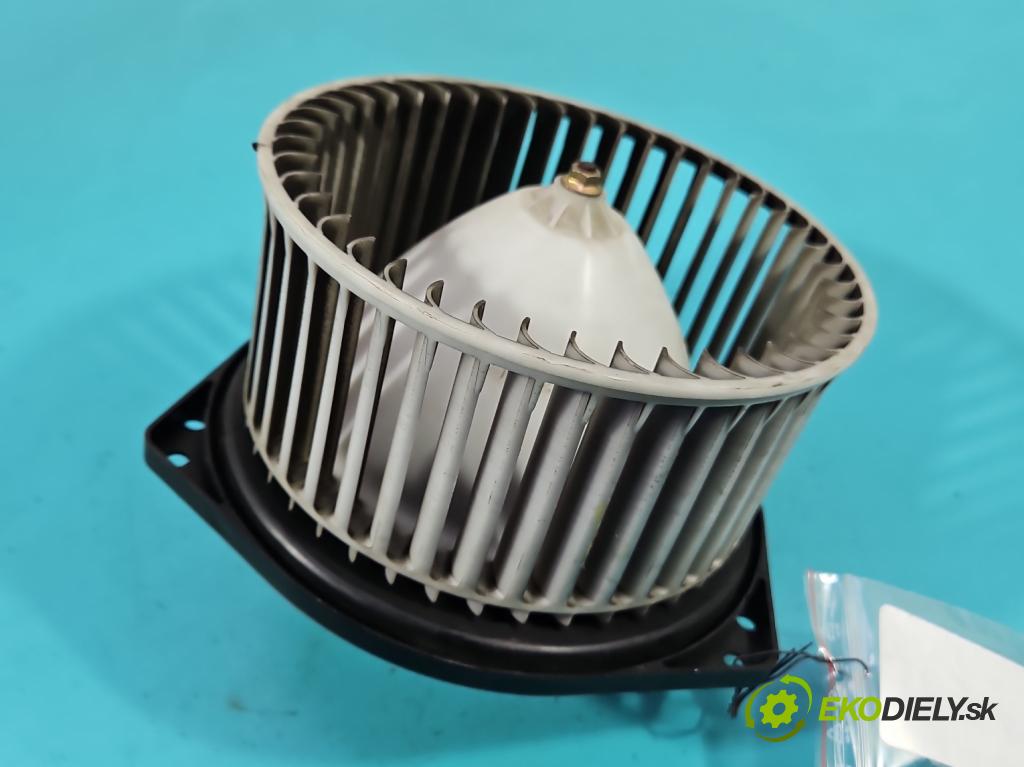 Honda Fr-v 2.2 i-ctdi: 140 HP manual 103 kW 2204 cm3 5- ventilátor vzduchu