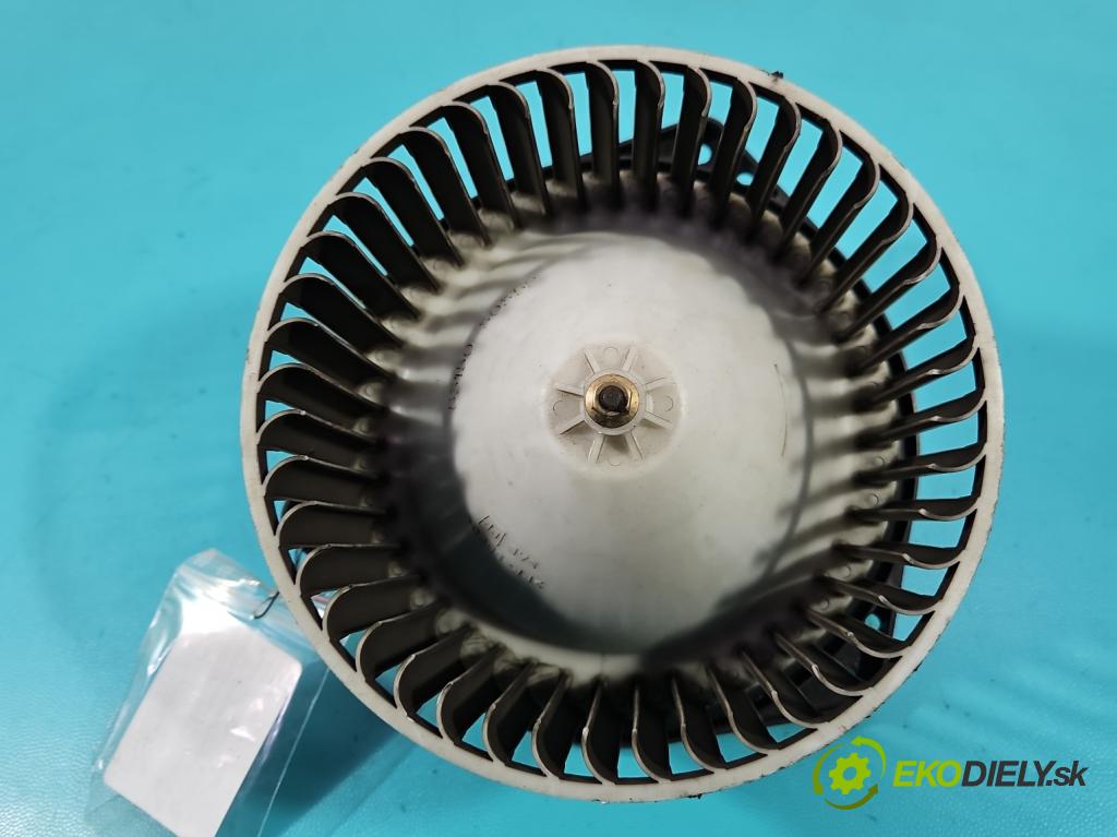 Honda Fr-v 2.2 i-ctdi: 140 HP manual 103 kW 2204 cm3 5- ventilátor vzduchu