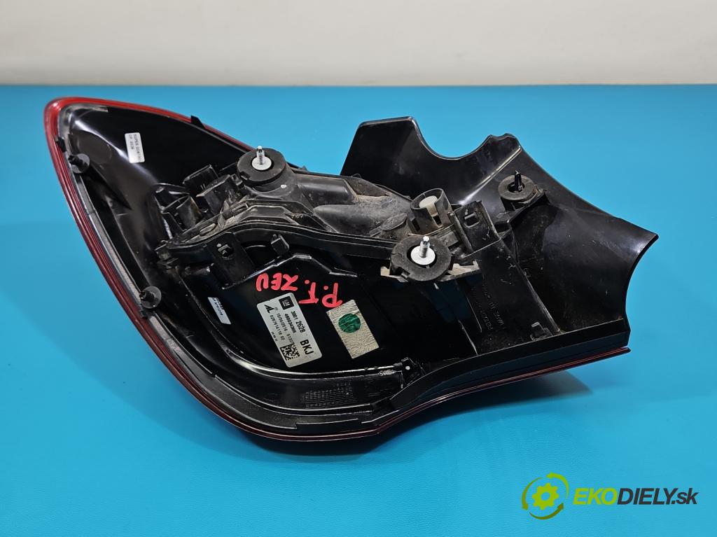 Opel Corsa E 2014-2019 1.3 cdti 75 hp manual 55 kW 1248 cm3 3- světlo zadní pravé 39012628 (Klika dveří ostatní)