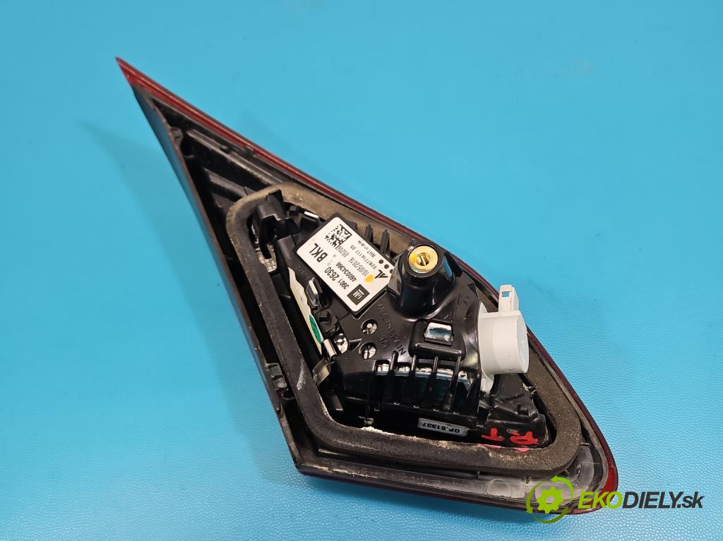 Opel Corsa E 2014-2019 1.3 cdti 75 HP manual 55 kW 1248 cm3 3- svetlo / reflektor zadné pravé 39012630 (Kľučka dverí ostatné)