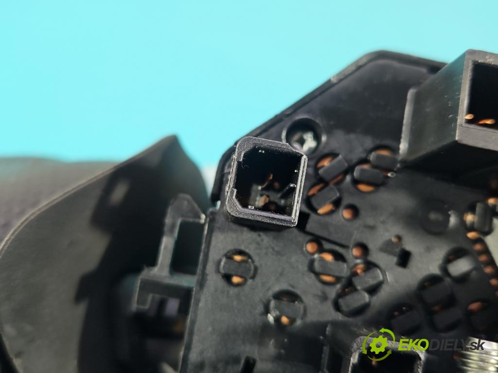 Fiat Panda II 2003-2012 1.1 54 HP manual 40 kW 1108 cm3 5- prepínač komplex: 735444633 (Prepínacie páčky pod volantom)